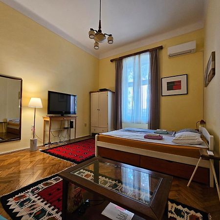 Cricket Park Hostel بلغراد المظهر الخارجي الصورة