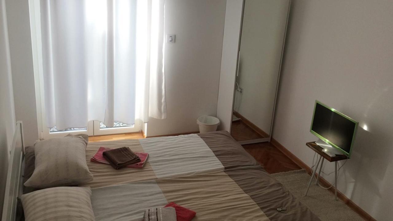 Cricket Park Hostel بلغراد المظهر الخارجي الصورة