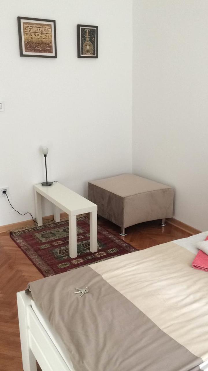 Cricket Park Hostel بلغراد المظهر الخارجي الصورة